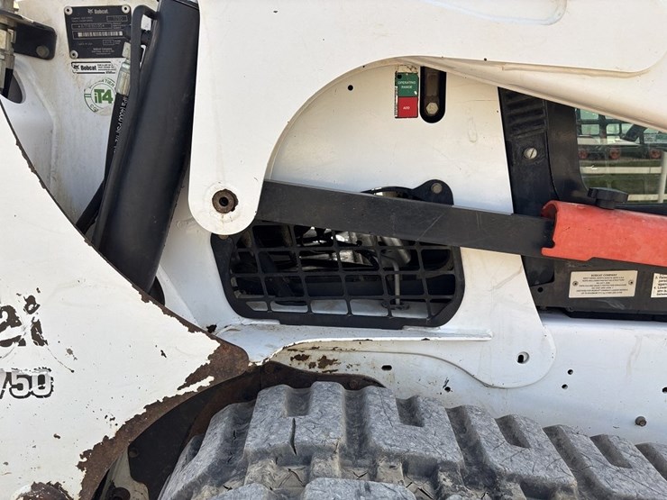 bobcat-t750-image-17