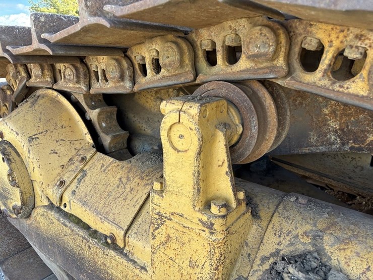 caterpillar-d7-image-18