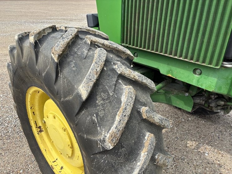 john-deere-4640-image-31