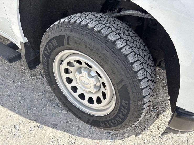 2022-chevrolet-1500-image-29