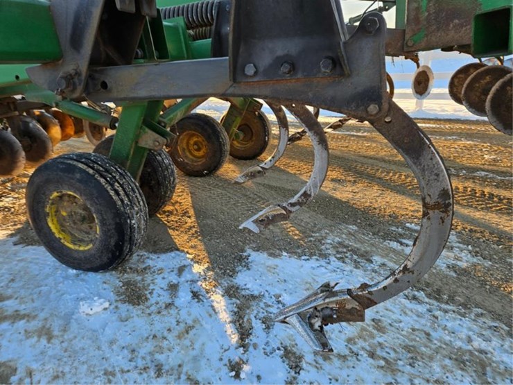 john-deere-2700-image-21