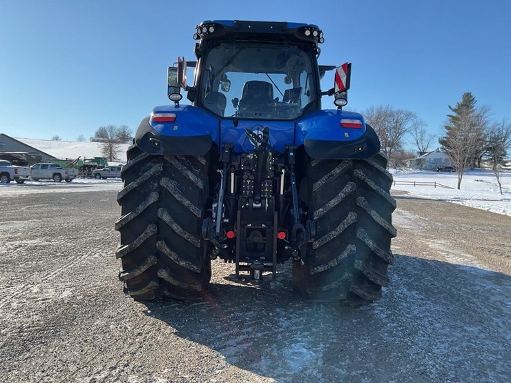 new-holland-t8.435-image-6