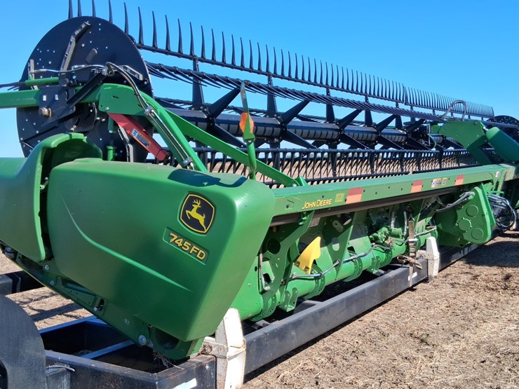 2019-john-deere-745fd-image-5