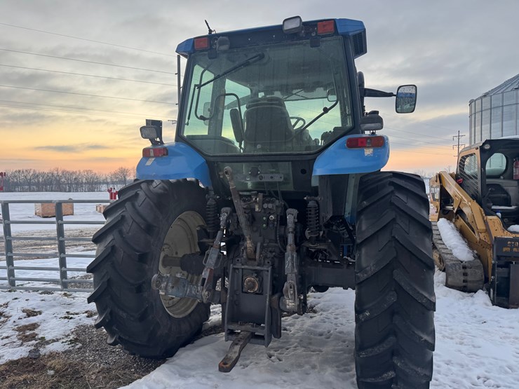 2002-new-holland-tm125-image-11