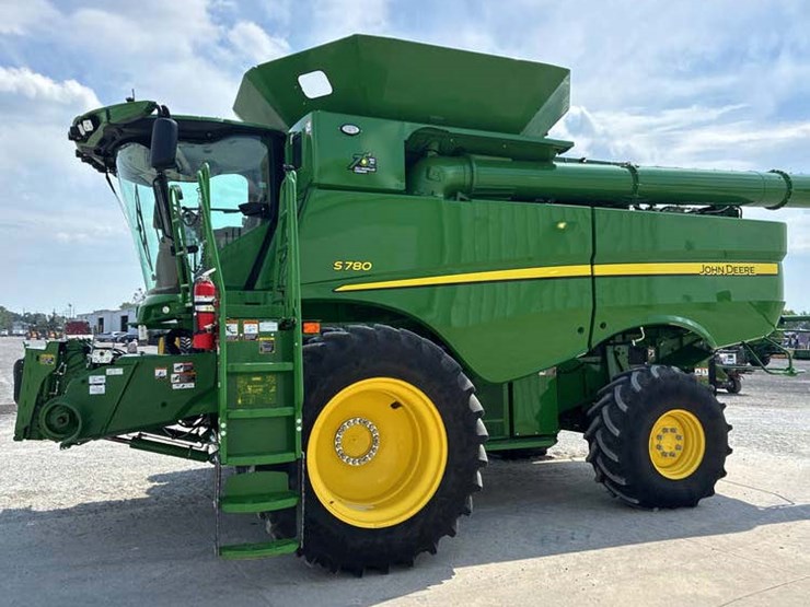 2022-john-deere-s780-image-1