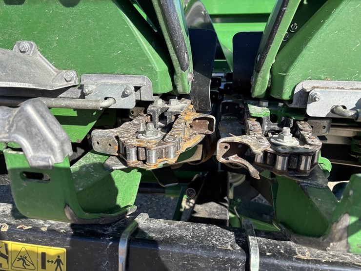 john-deere-c12f-image-34