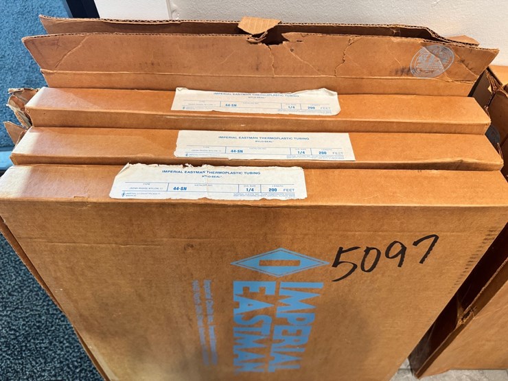 #5097-•-4-boxes-of-200-ft-each,-nylo-seal-thermoplastic-1/4-in-tubing-image-2