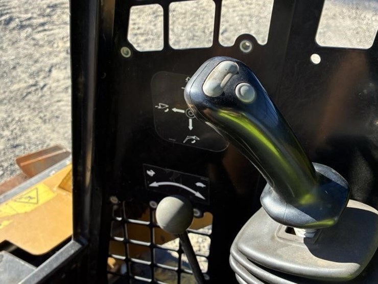 2019-asv-rt25-skid-steer-track-loader-image-15