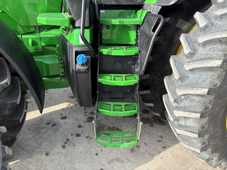 john-deere-8r-370-image-33