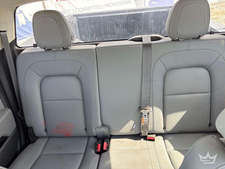 2021-chevrolet-colorado-image-26