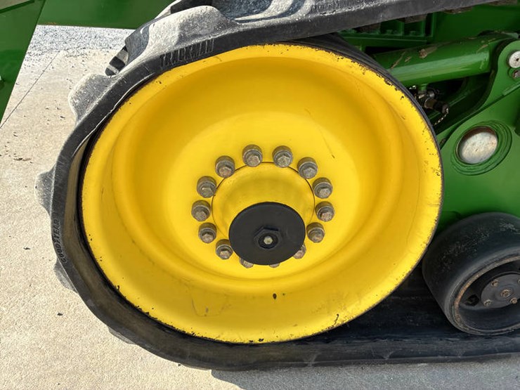 john-deere-9300t-image-37