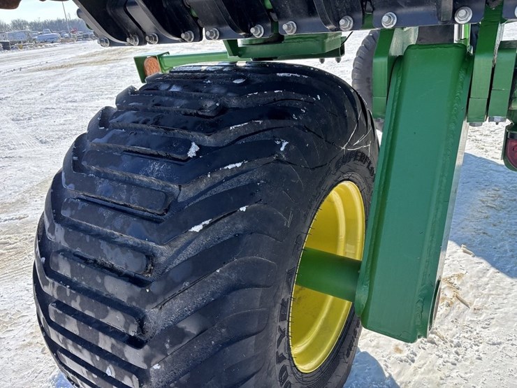 2024-john-deere-2680h-image-29