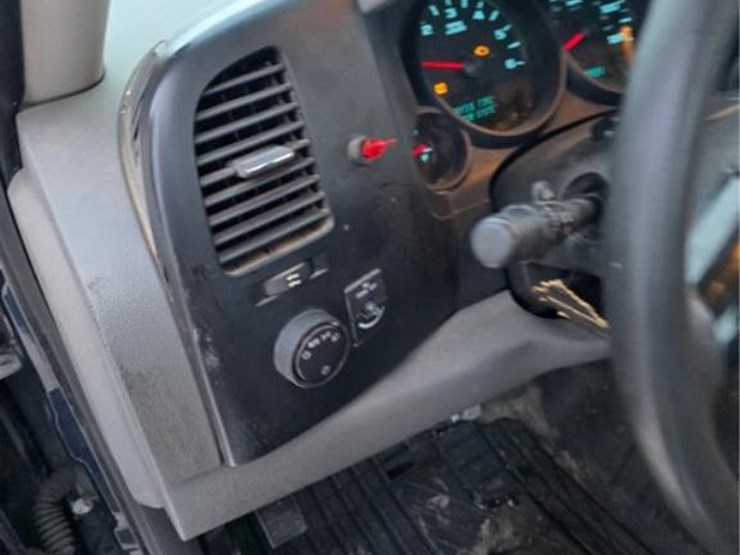 2008-chevrolet-2500-image-15