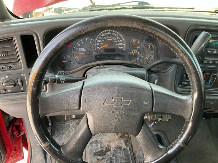 2005-chevrolet-k2500-image-60