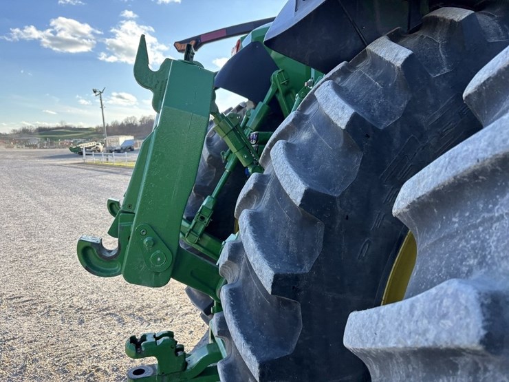 john-deere-8r-310-image-20