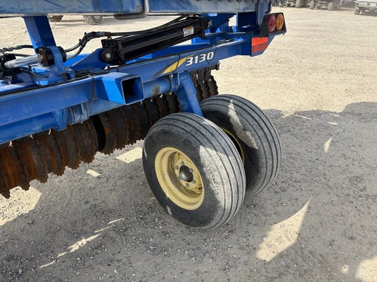 2011-landoll-3130-31-image-28