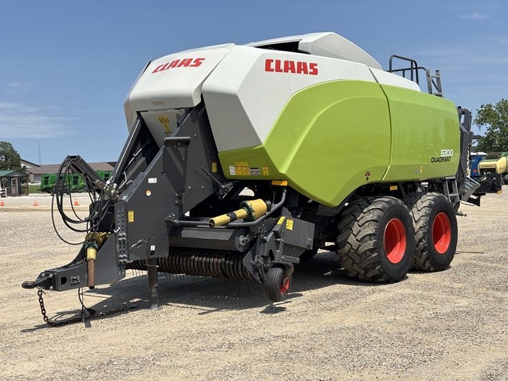 2018-claas-quandrant-5300rf-large-square-baler-image-2