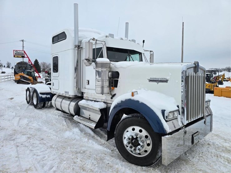 kenworth-w900-image-12
