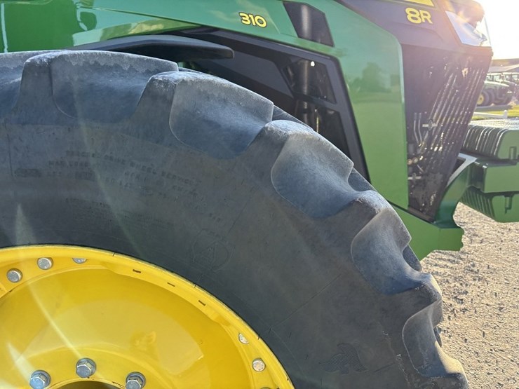 john-deere-8r-310-image-14
