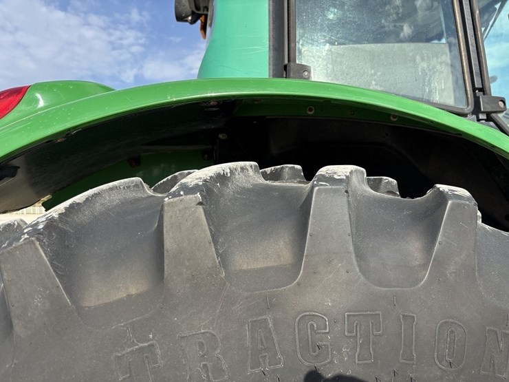 john-deere-7320-image-37