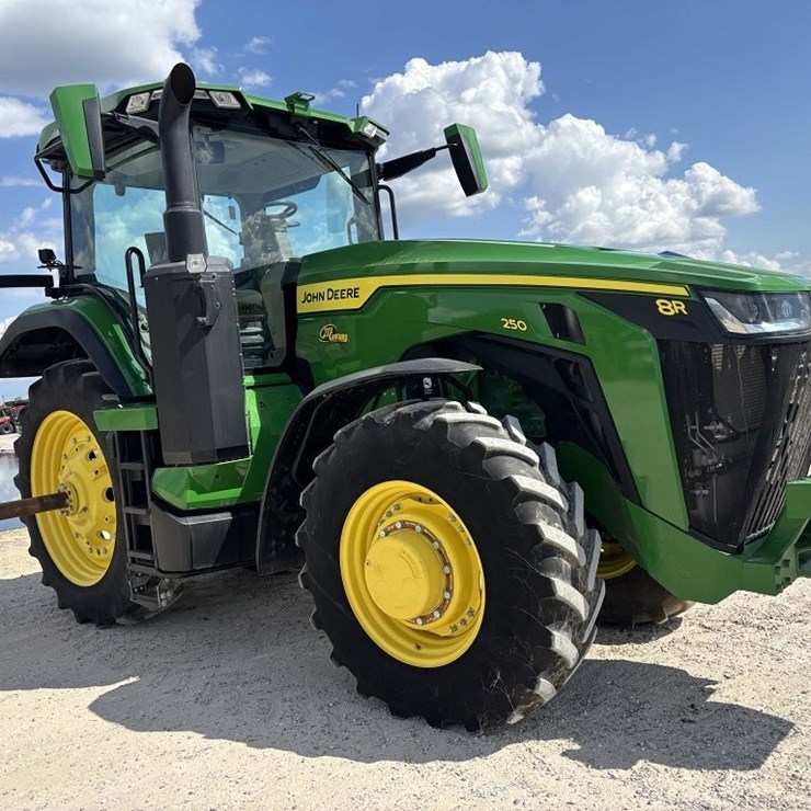 JOHN DEERE 8R 250