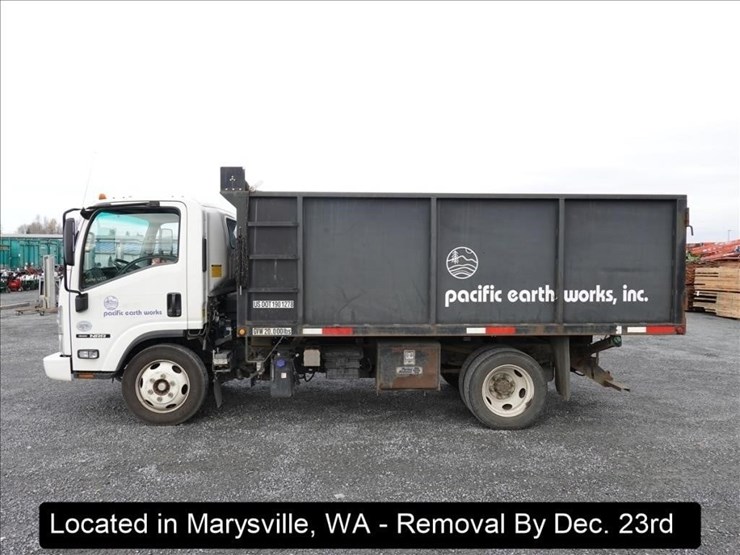 2017-isuzu-nrr-image-4