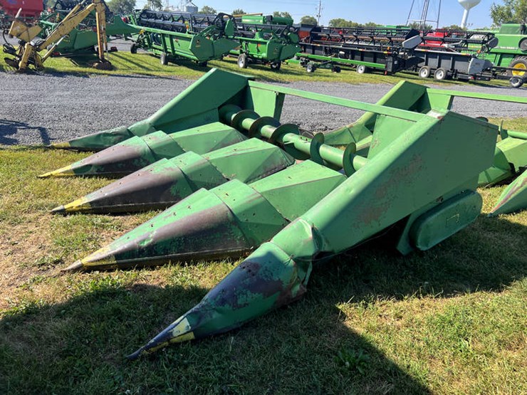 #114462-•-jd-4r-corn-head-image-5