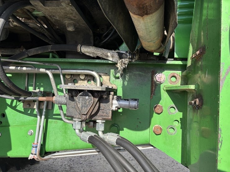 john-deere-7320-image-40