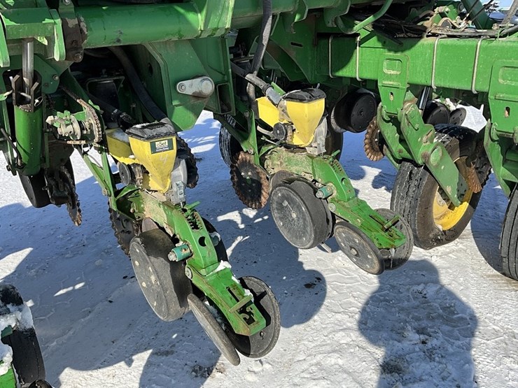 john-deere-6000-image-16
