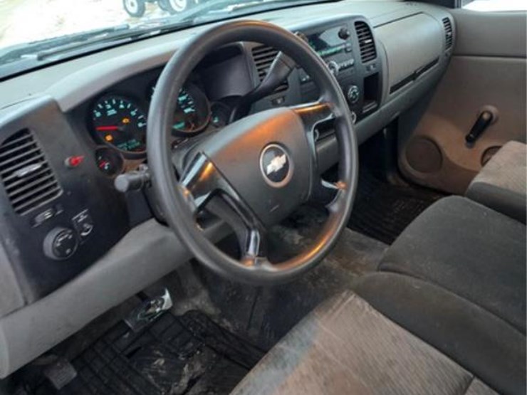 2008-chevrolet-2500-image-14