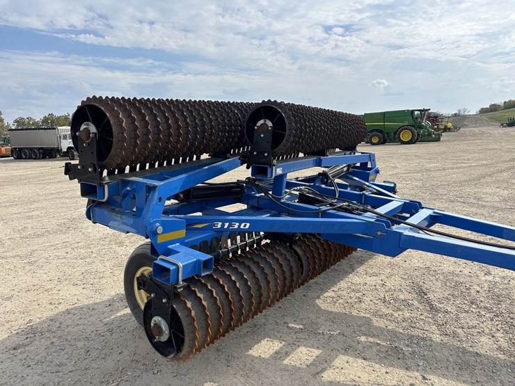 2011-landoll-3130-31-image-9