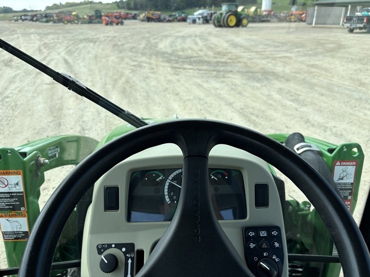 john-deere-3039r-image-36