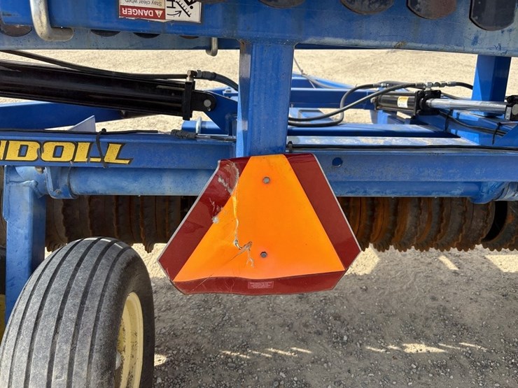 2011-landoll-3130-31-image-27