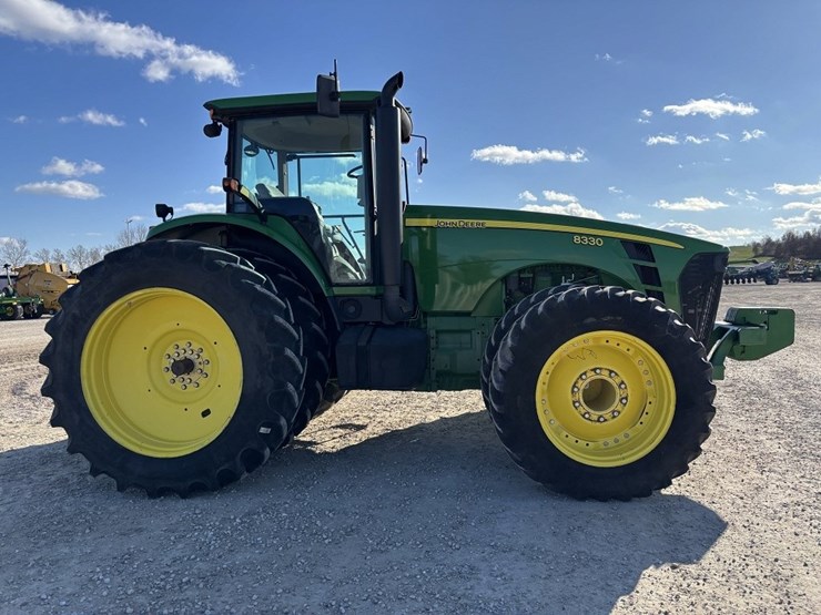 john-deere-8330-image-6