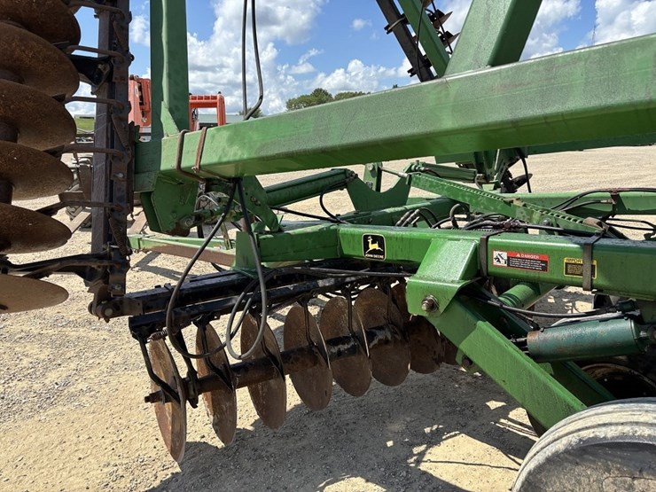 john-deere-637-image-31