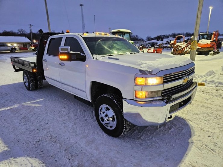 2016-chevrolet-3500hd-image-7
