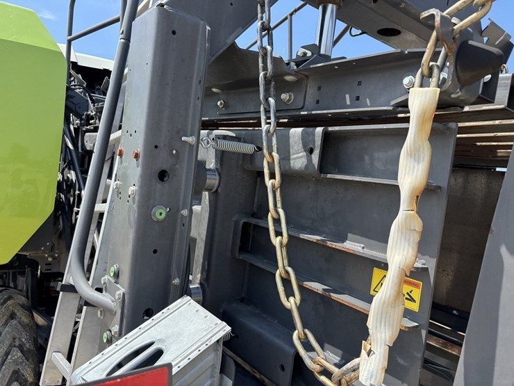 2018-claas-quandrant-5300rf-large-square-baler-image-33