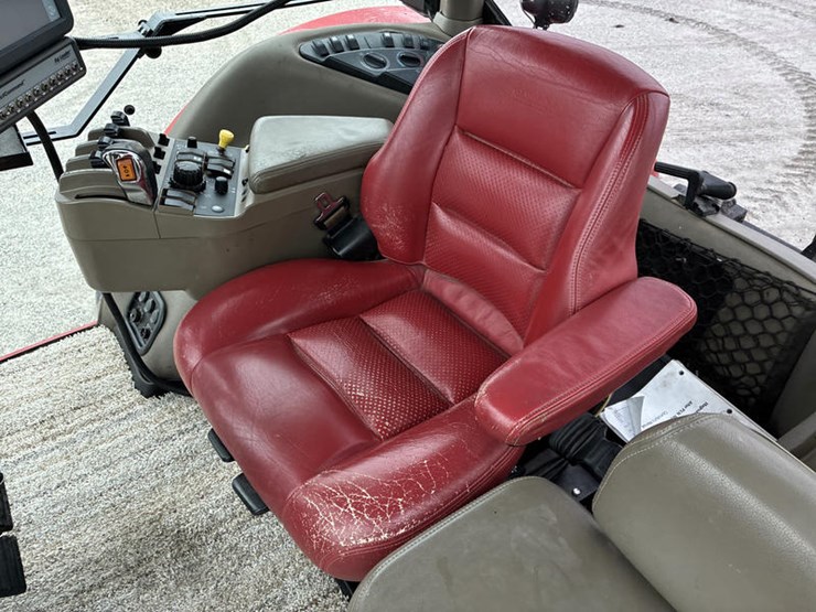 case-ih-magnum-245-image-73