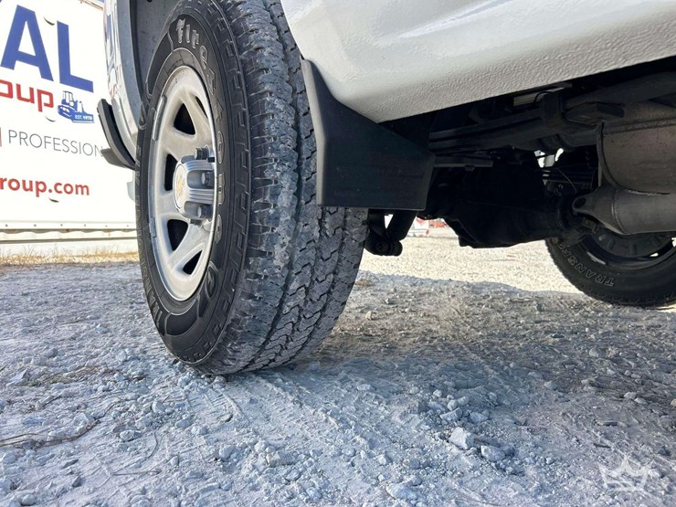 2018-chevrolet-1500-image-27