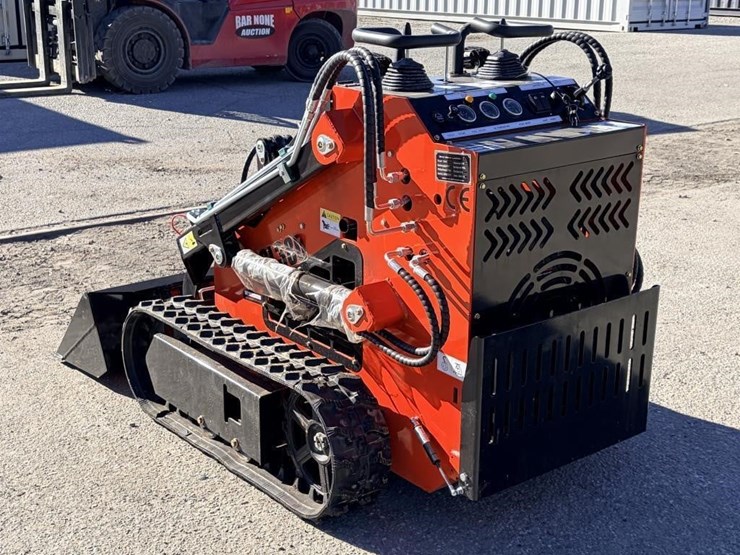 2025-sdlool-sl380-skid-steer-image-4