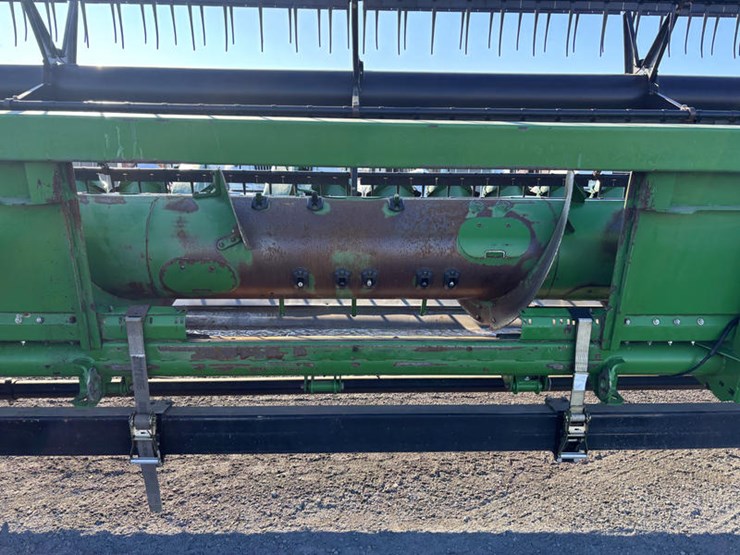 john-deere-630f-image-10