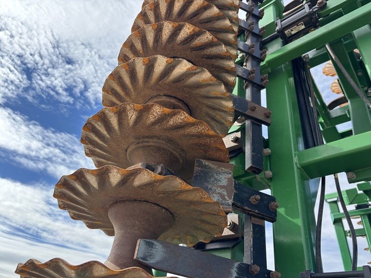 great-plains-4000tm-image-45