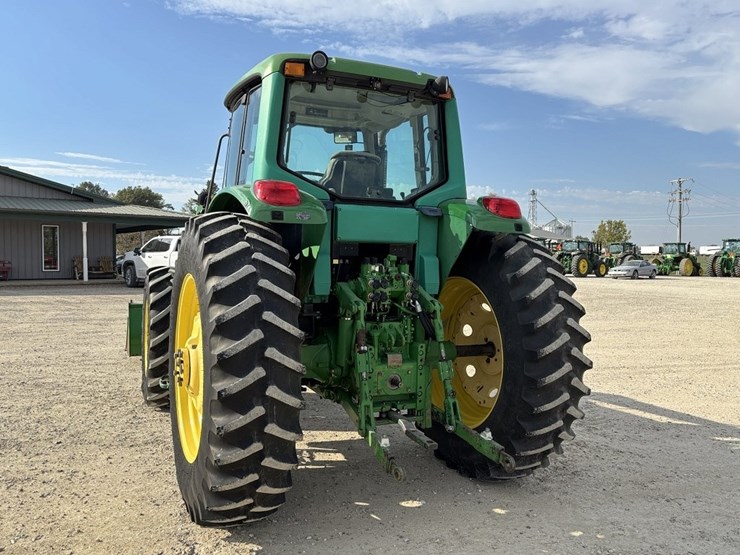 john-deere-7320-image-4