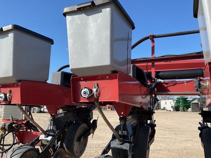 case-ih-1200-image-41