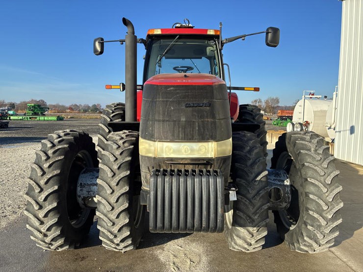 case-ih-magnum-305-image-13