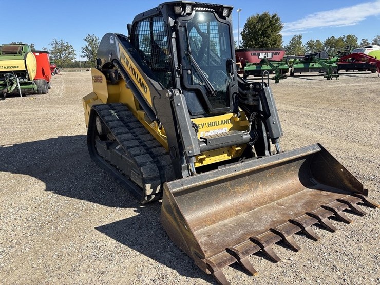 new-holland-c362-image-7