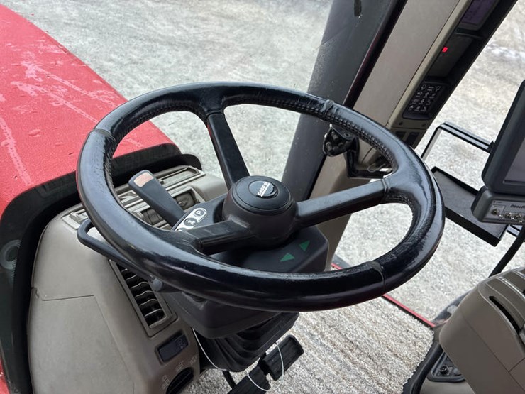 case-ih-magnum-245-image-76