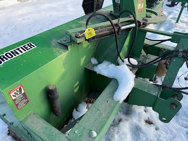 #166-•-2011-3pt-snow-blower-image-7