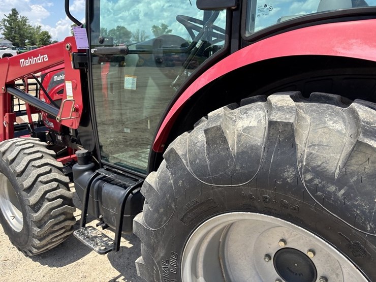 mahindra-2555-image-24