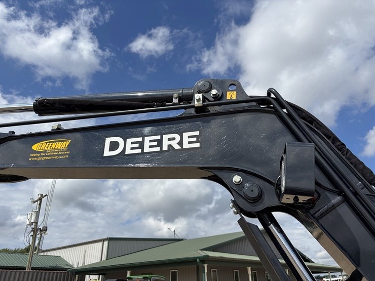 2024-john-deere-35p-mini-excavator-image-32